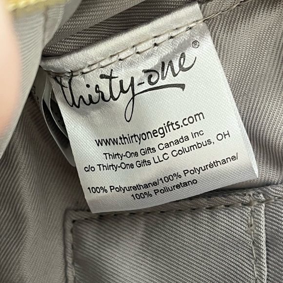 NWT Thirty-One Yellow Purse. - Picture 14 of 14